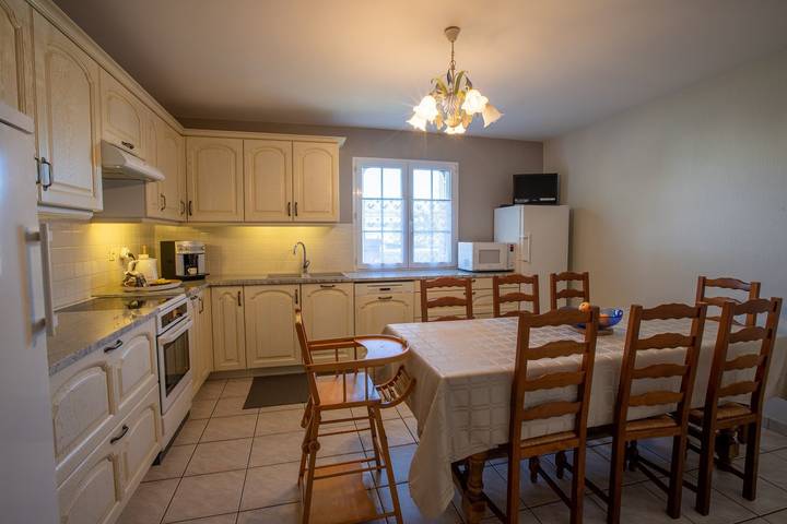 Gîte pour 8 personnes, avec jardin et piscine à Saint-Nicolas-de-Bourgueil