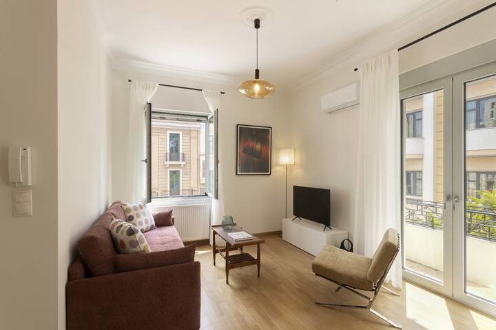 Entire apartment, Stylish 2Br pays homage to timeless charm in Central Section of Athens, Athens