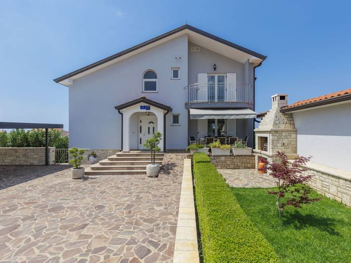 Gîte pour 4 personnes, avec terrasse ainsi que jacuzzi et jardin à Umag - 4