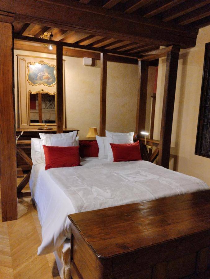 Chambre d’hôte pour 4 personnes, avec Terrasse et Jardin