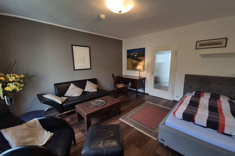 Ganze Wohnung, Apartment 8 - Luis. 49 in Wuppertal, Bergisches Land