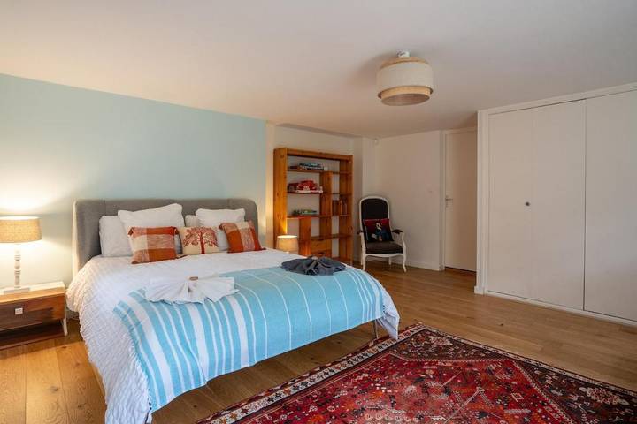 Location de vacances pour 12 personnes, avec jardin ainsi que terrasse et piscine à Blois - 2