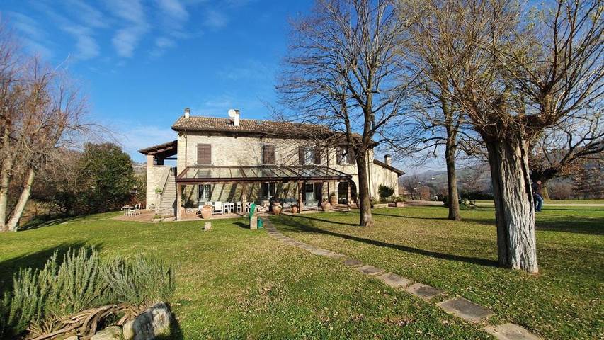Gîte pour 5 personnes, avec vue ainsi que jardin et terrasse dans Castrocaro Terme - 2