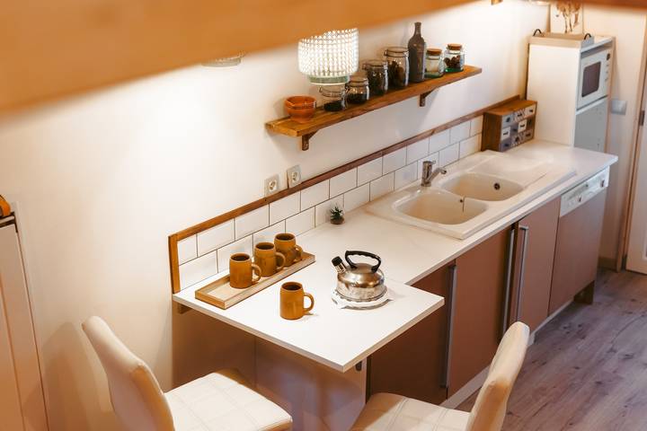 Vacation Home "Gîte La Muscardine Avec Spa" with Private Terrace & Wi-Fi in Nuaillé-d'Aunis, La Rochelle region