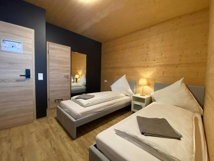 Hotel for 8 personer, med terrasse - 1