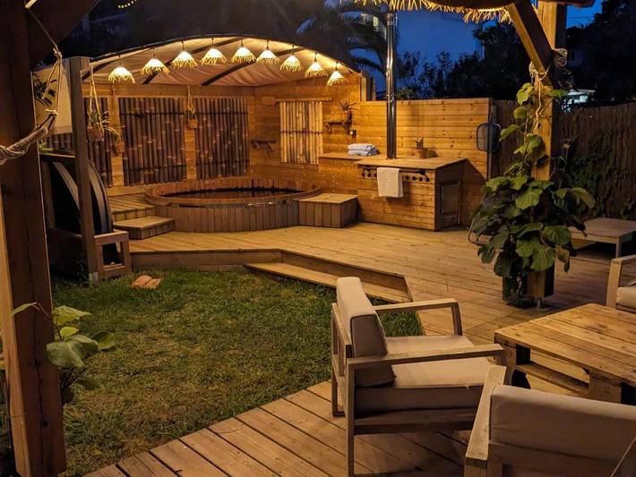 Location de vacances pour 8 personnes, avec jardin et jacuzzi dans Golf de Chiberta