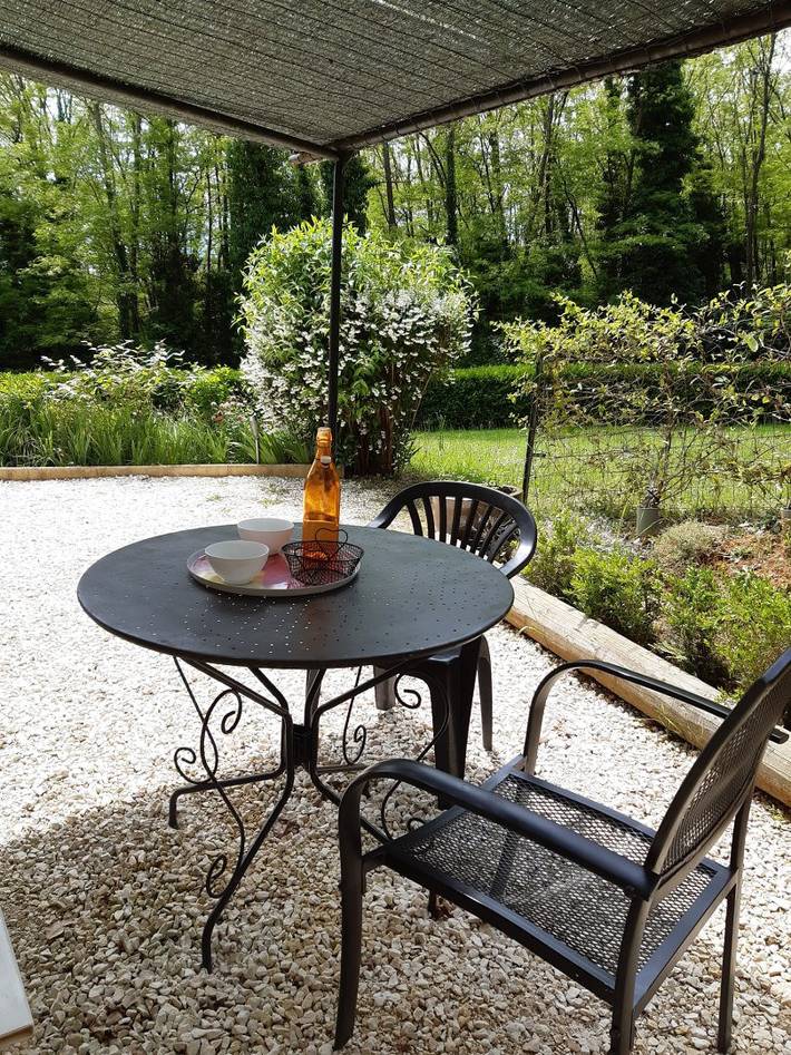 Gîte pour 4 personnes, avec terrasse et jardin