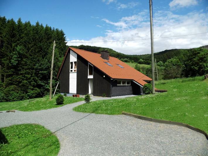 Gîte pour 8 personnes, avec balcon et jardin, adapté aux familles à Bestwig - 2