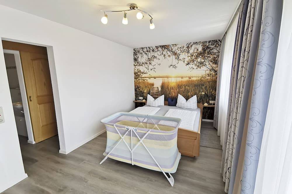 Ganze Wohnung, Urbanhof- Urlaub auf dem Bauernhof in Gollenshausen am Chiemsee, Gstadt am Chiemsee