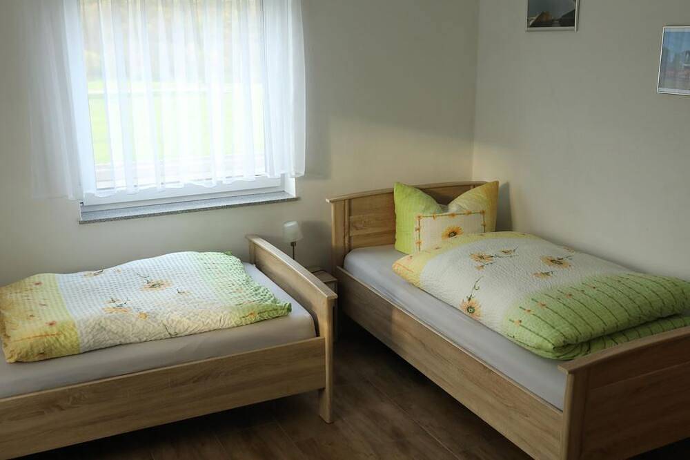 Ganze Wohnung, Ferienwohnung Dianaburgblick Holzhausen - 4-Bettwohnung in Greifenstein, Lahn-Dill-Kreis