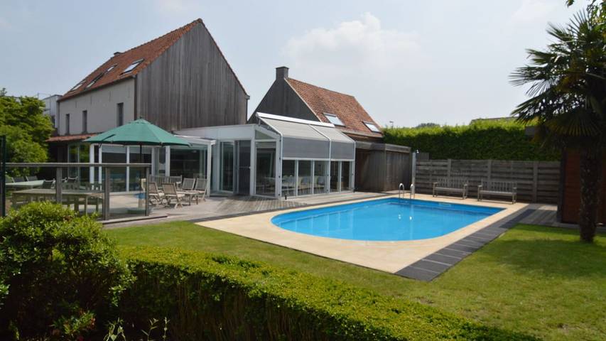 Holiday rental for 21 people, with terrace and garden as well as sauna and pool in Belgium