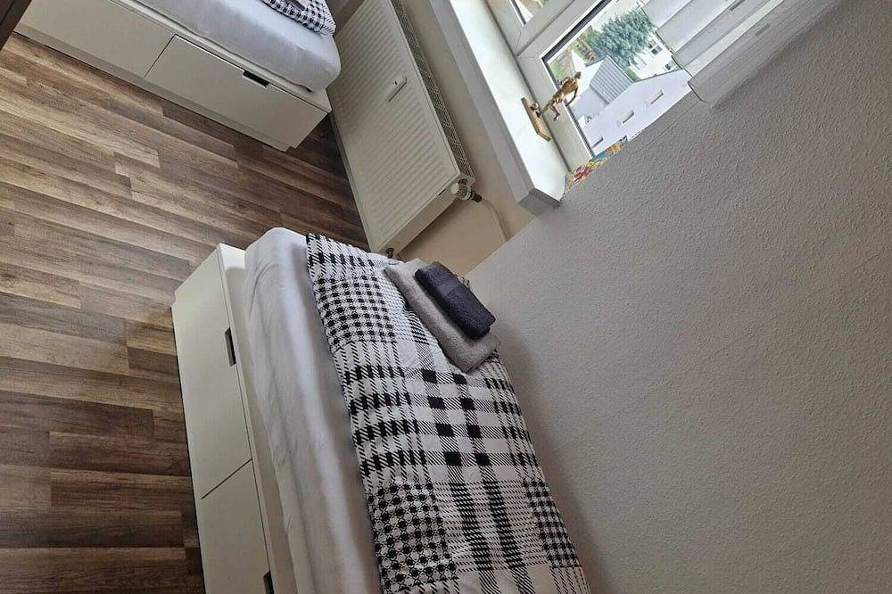 Ganze Wohnung, 70qm 3,5 Zimmer Wohnung mit Balkon nähe Movie Park Veltins Arena in Gladbeck, Kreis Recklinghausen