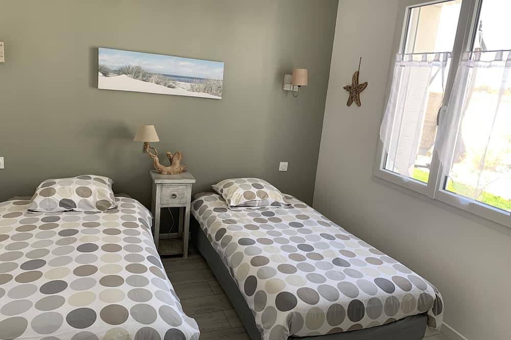At the foot of the Ile d'Oléron bridge quiet villa not overlooked private parking in Bourcefranc-le-Chapus, Côte de Beauté