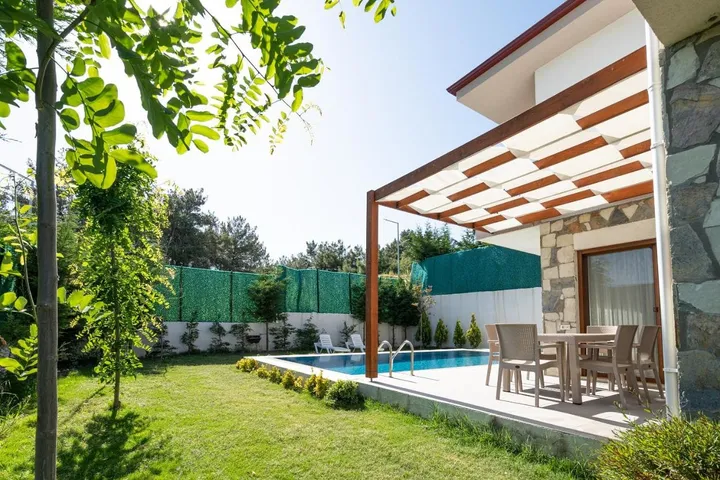 Chalet para 5 personas, con piscina además de vistas y jardín - 1