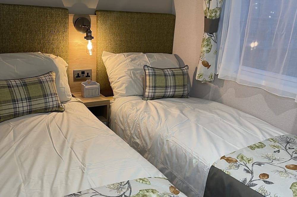 3 Br - Luxury Family Home Near The Beach in Mersea Island, Colchester