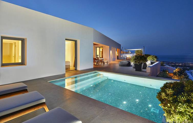 Ferienhaus für 4 Personen, mit Whirlpool und Terrasse sowie Garten und Pool