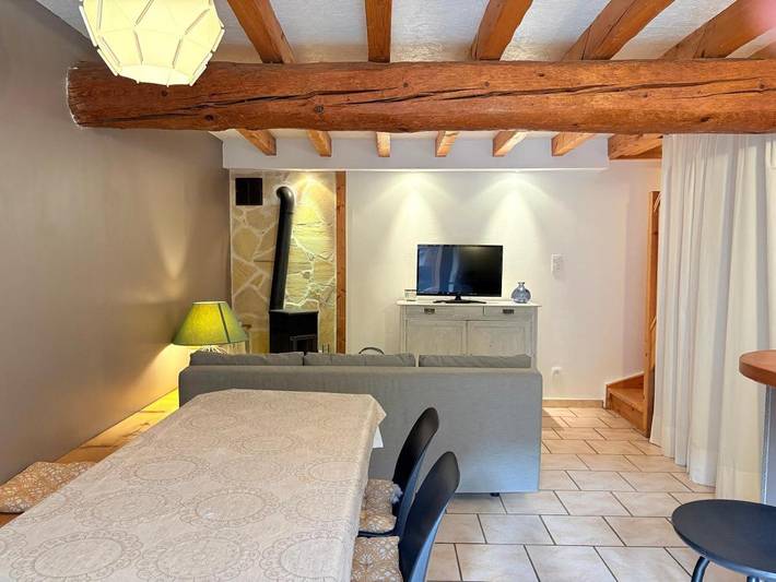 Location de vacances pour 4 personnes, avec vue et terrasse à Savignac-les-Ormeaux