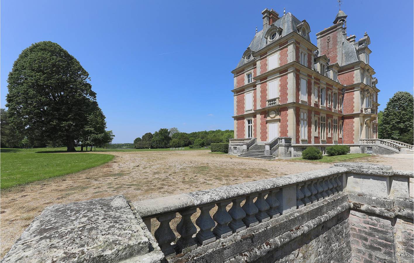 Appartement de vacances entier, Appartement confortable avec piscine, jardin et WiFi près d'Ocquerre in Ocquerre, Seine-et-Marne