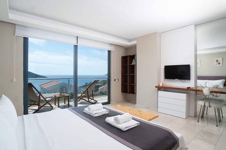 Villa Sole Myra–Luxusvilla mit beheiztem & gekühltem Pool, 5 Minuten zu Fuß zur Stadt, Strand in Kaş, Provinz Antalya