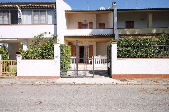 Villa for 8 guests with private parking, 2 bathrooms in Provincia de Ferrara