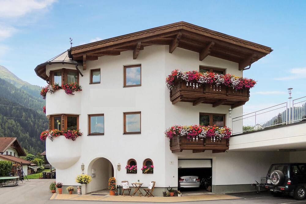Ganze Wohnung, Stilvolle Ferienwohnung in Lechtaler Alpen, Sankt Anton am Arlberg