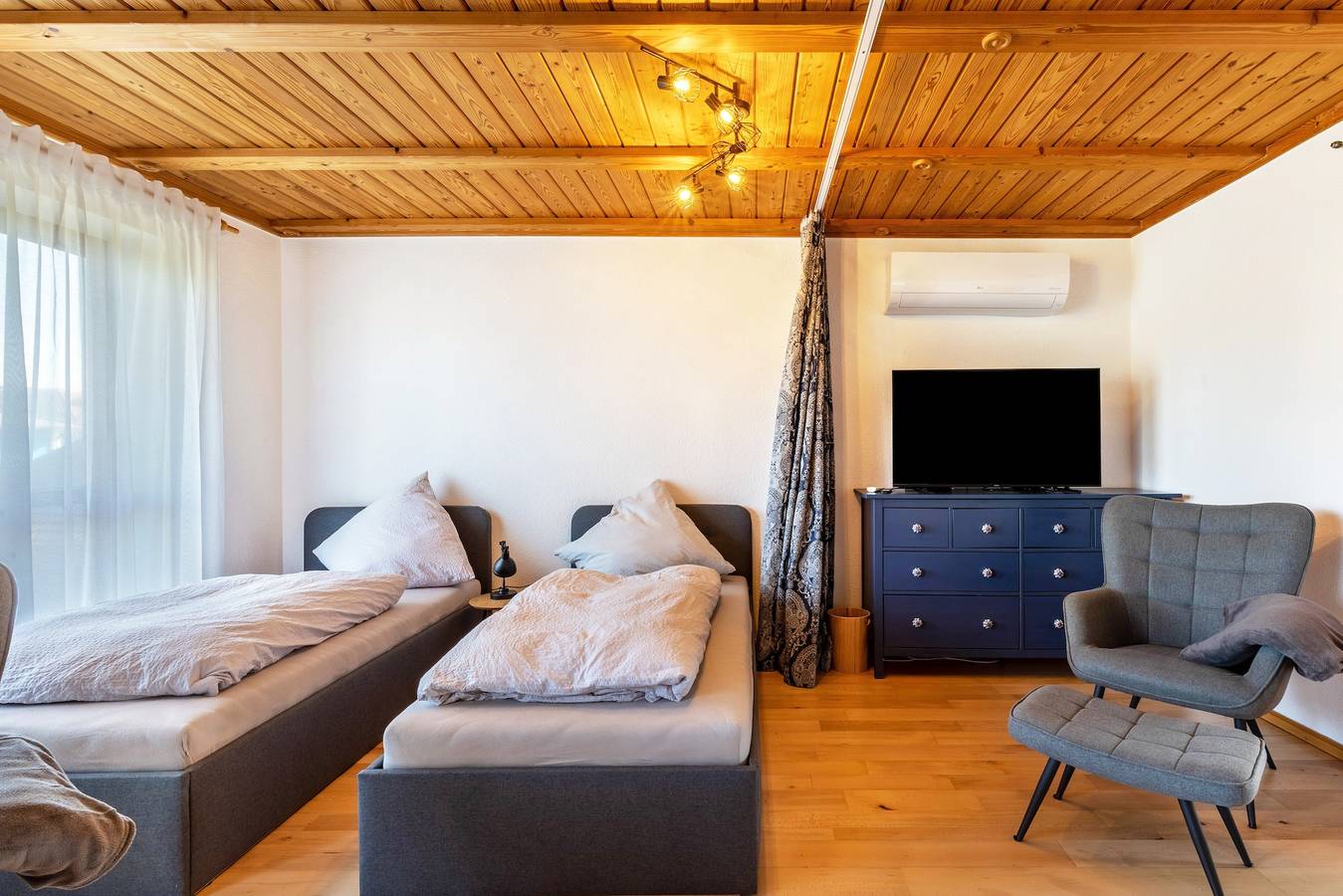 Bauernhaus „Bauernhofleben“ mit privatem Garten, Wlan und Klimaanlage in Kammeltal, Bayerisch Schwaben