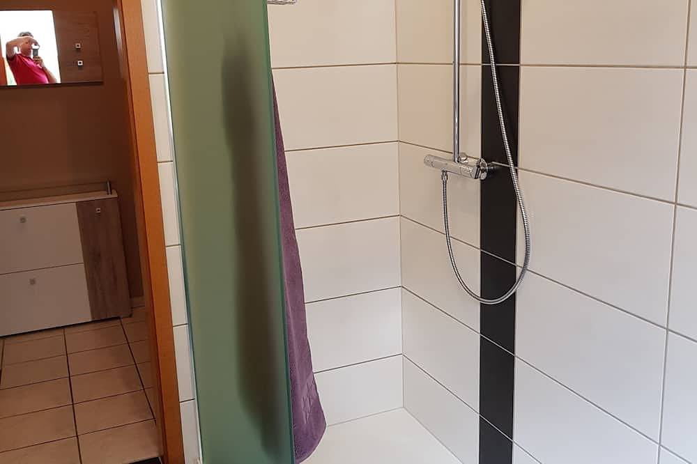 Ganze Wohnung, Voll ausgestattete und liebevoll eingerichtete 60qm grosse Fewo mit Terrasse in Namborn, Saar-Nahe-Bergland