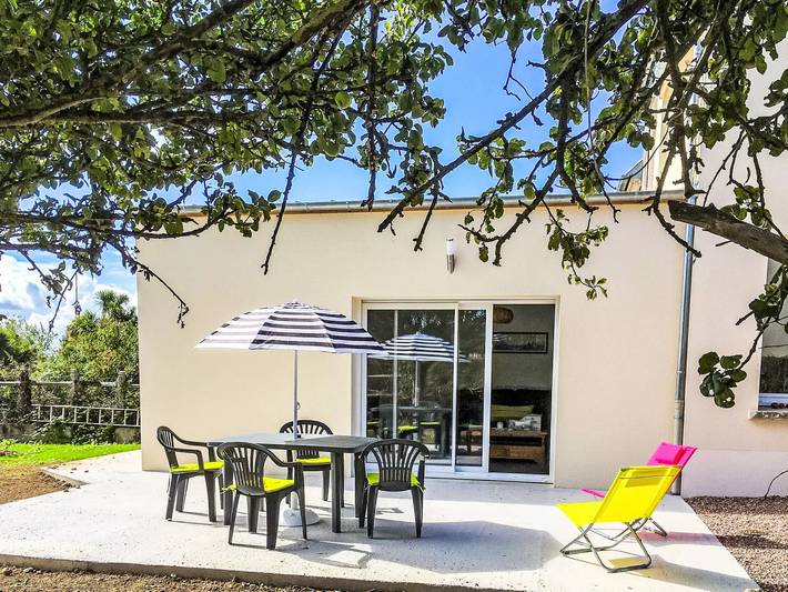 Location de vacances pour 4 personnes, avec terrasse à Longues-sur-Mer