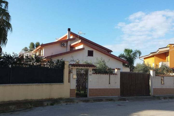 Apartamento de vacaciones para 5 personas, con balcón y jardín - 1