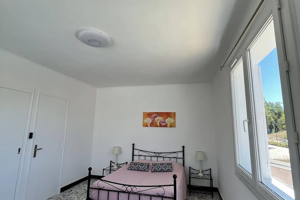 Village House in Meyreuil, Aix-en-Provence region