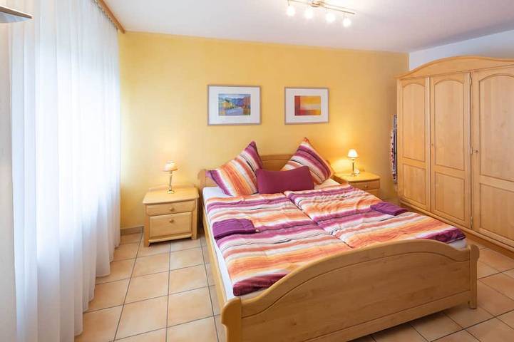 Ferienwohnung für 2 Personen, mit Terrasse und Garten sowie Pool und Sauna in Bad Dürrheim - 2