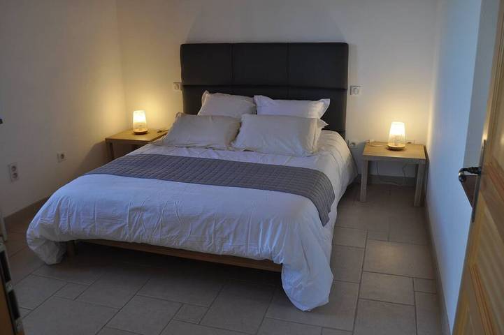 Gîte pour 4 personnes, avec jardin et terrasse à Sainte-Foy-de-Longas - 3