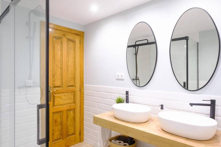 Location de vacances pour 12 personnes, avec terrasse ainsi que vue et jardin à Biescas - 4