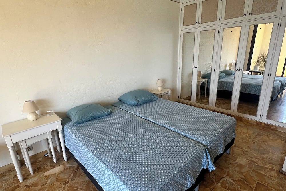 Appartamento intero, Apartment Ajaccio- hyper downtown Place du diamant - sea view in Ajaccio, Golfe D'Ajaccio