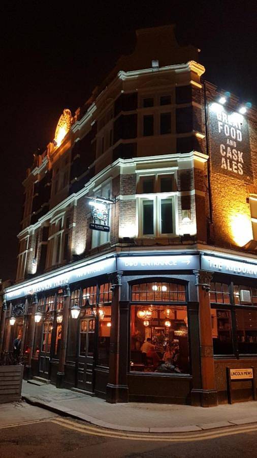Deluxe King Room in Brent, Londres