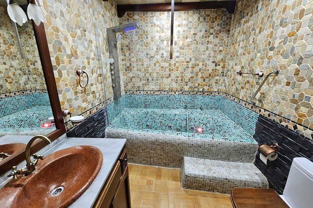 Entire apartment, Aloj. Rural Aben Humeya for 2 persons Jacuzzi in Mecina Bombarón, Alpujarra de la Sierra