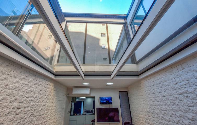 Ferienhaus für 8 Personen, mit Whirlpool und Terrasse sowie Garten und Pool
