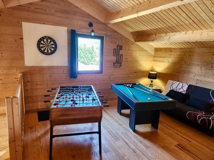 Location de vacances pour 10 personnes, avec jardin ainsi que terrasse et vue à Coucouron - 4