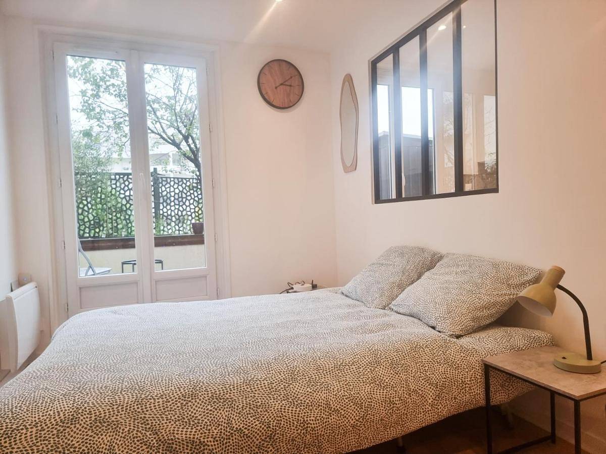 Appartement entier, One-Bedroom Apartment with City View in Montigny-le-Bretonneux, Yvelines