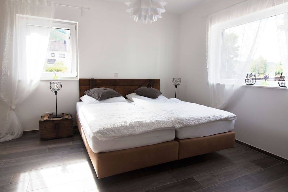 Zur alten Rebe - Neues Ferienhaus auf dem Weingut Permesang an der Saar in Konz, Landkreis Trier-Saarburg