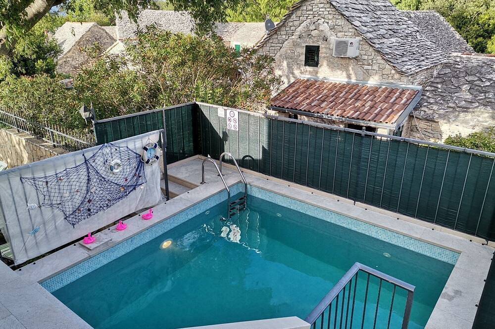 Villa Dore- Holiday House With Swimming Pool (St) in Škrip, Brac