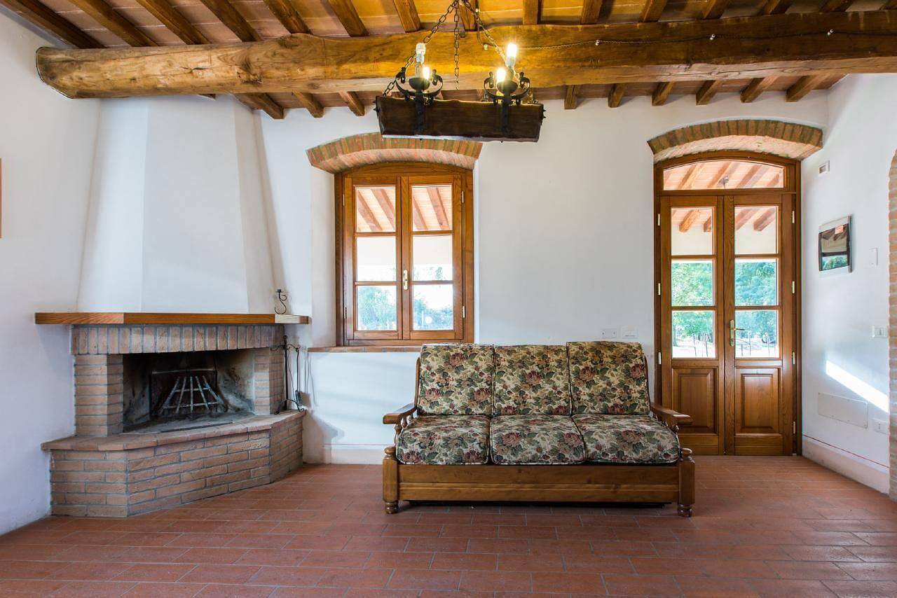 Appartement de vacances entier, Flat with garden, barbecue and terrace in Montecatini Val di Cecina, Côte des Étrusques