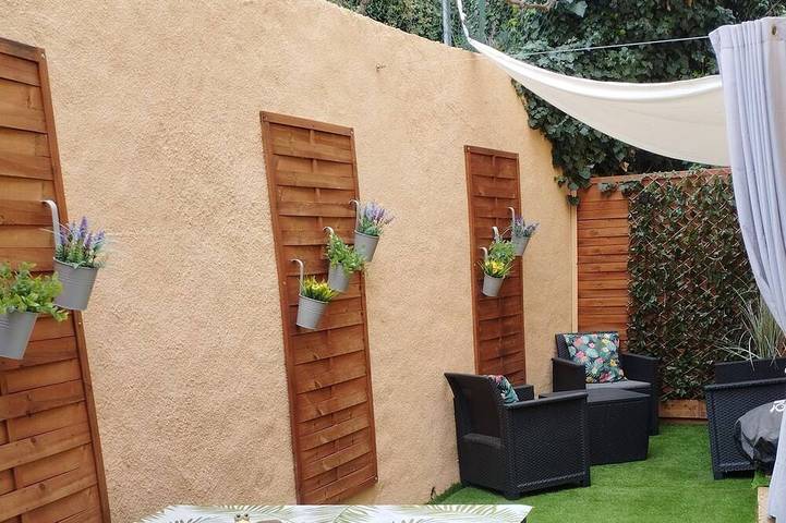 Appartement de vacances pour 4 personnes, avec terrasse et jardin