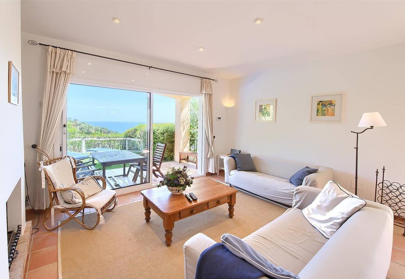 Villa "Flor Begur" avec vue sur la mer, piscine privée et Wi-Fi in Begur, Costa Brava