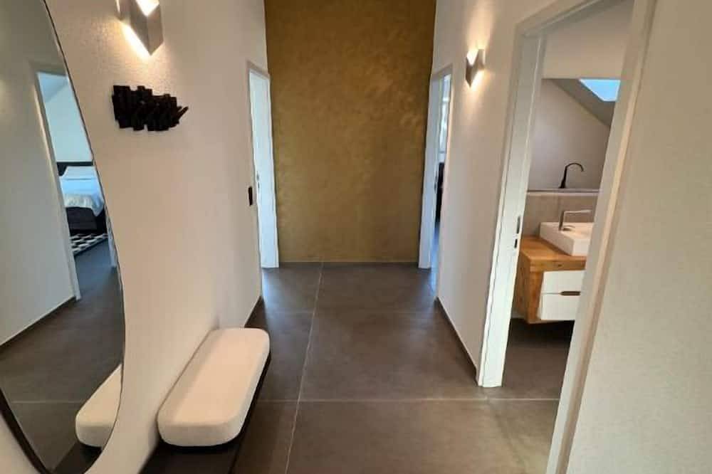 Ganze Wohnung, Abstatt Deluxe Loft mit Spabad, Designküche, Balkon, Aufzug & Privatparkplatz in Abstatt, Stuttgart Region