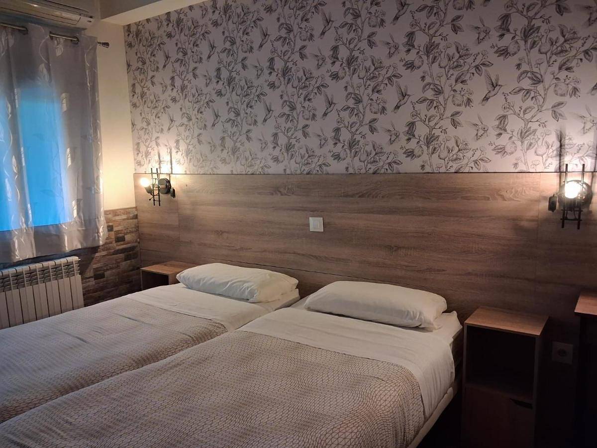 Hostal La Pastora in Candeleda, Valle del Tiétar