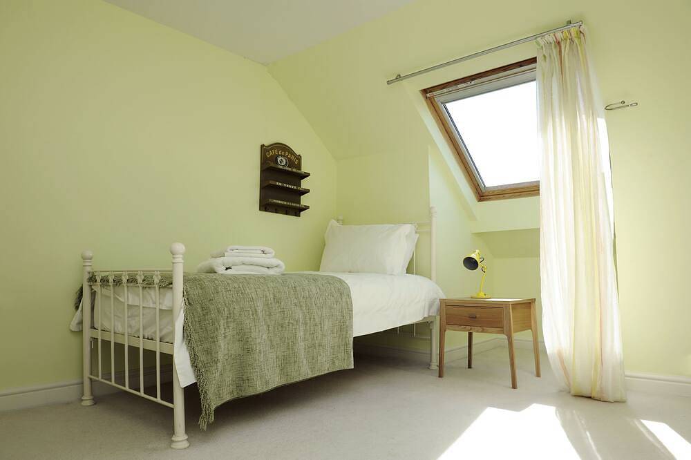 A fabulous 6 bedroomed townhouse with great garden in St Andrews, Fife region