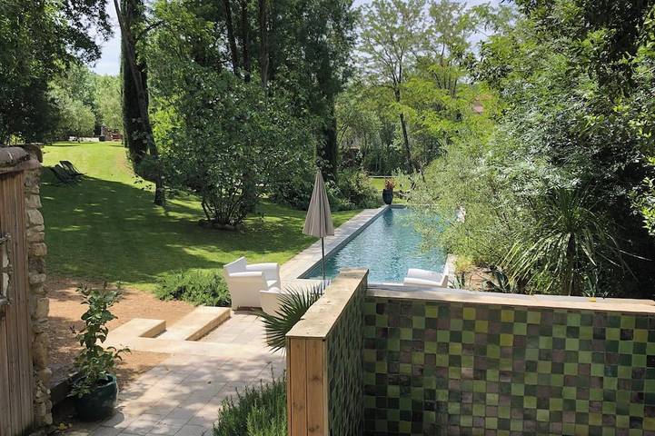 Chambre d’hôte pour 6 personnes, avec piscine et jardin à Montolieu
