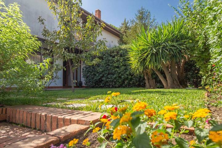 Villa per 9 persone, con Balcone e Terrazza nonché Giardino e Panorama a Tremestieri Etneo