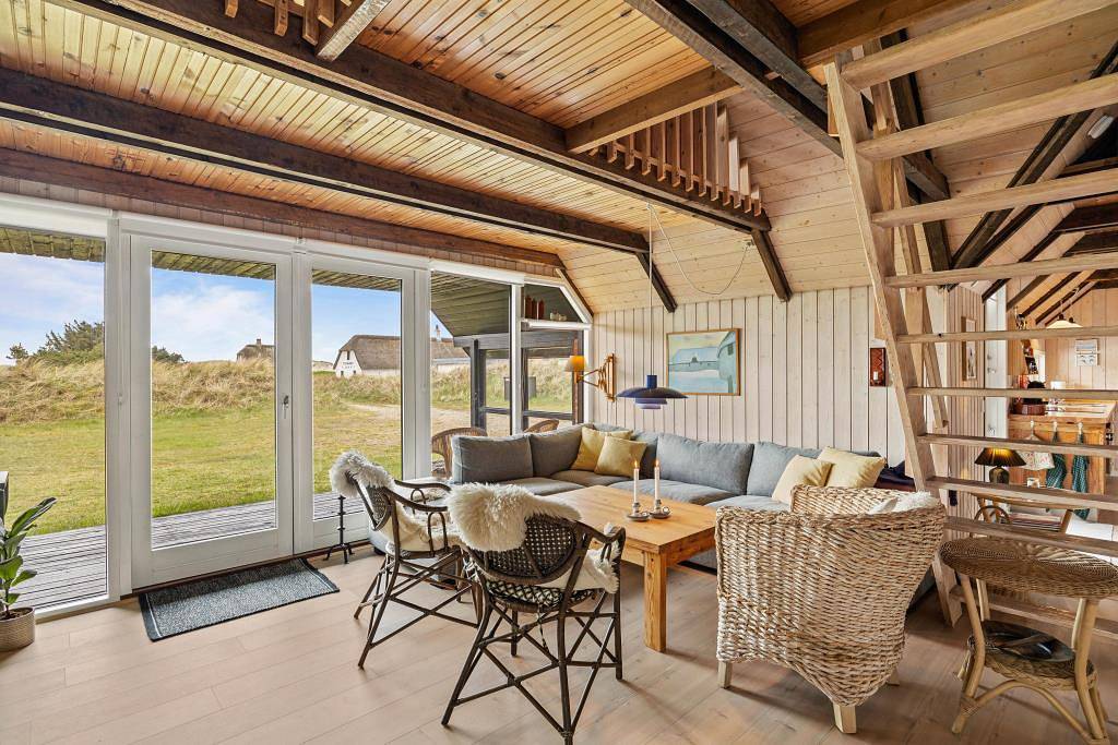 Hygge im Reetdach Haus, Meeresluft auf der Terrasse – 8 Personen in Blavand, Varde